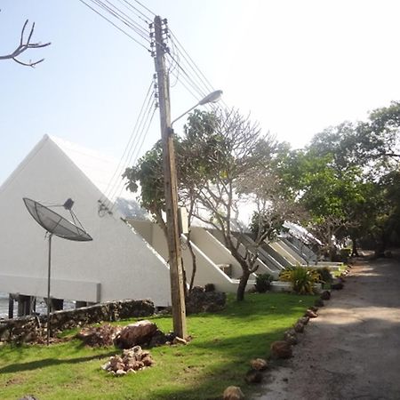 Wang Kaew Resort Rayong Esterno foto